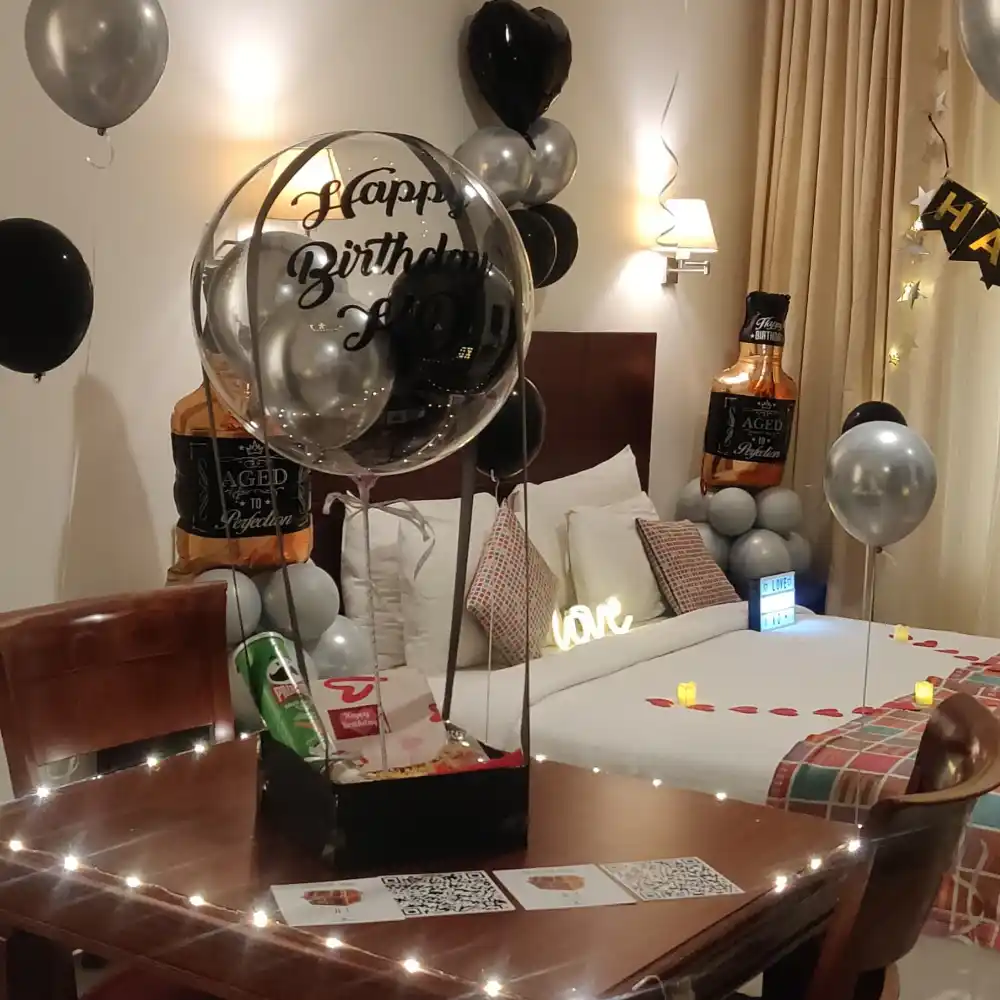 Bobo Balloon Hamper Online for Birthday Gifting
